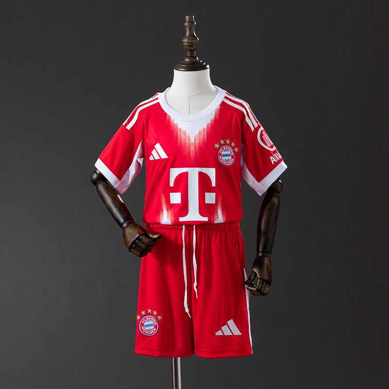 Bayern München 25/26 hemmatröja barn - fotbollströja och shorts