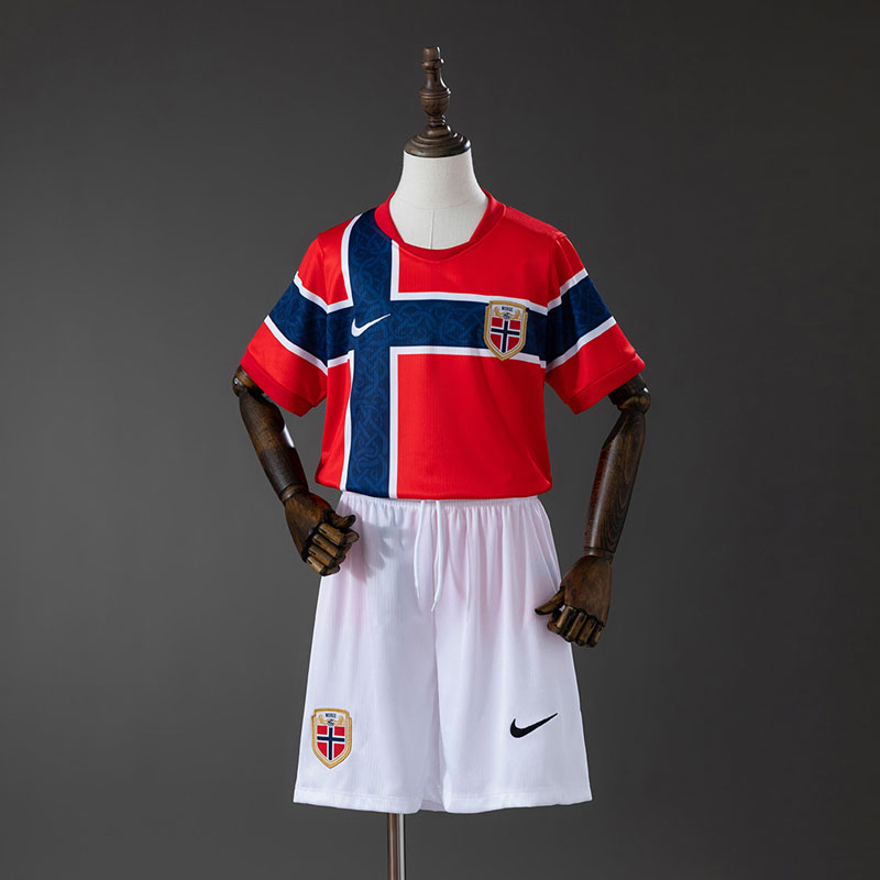 Norge 2026 hemmatröja barn – fotbollströja med shorts