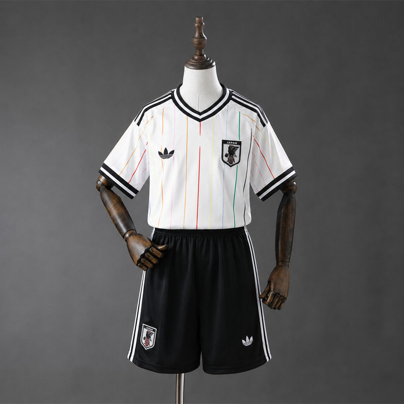 Japan bortatröja barn VM 2026 - fotbollsställ med shorts